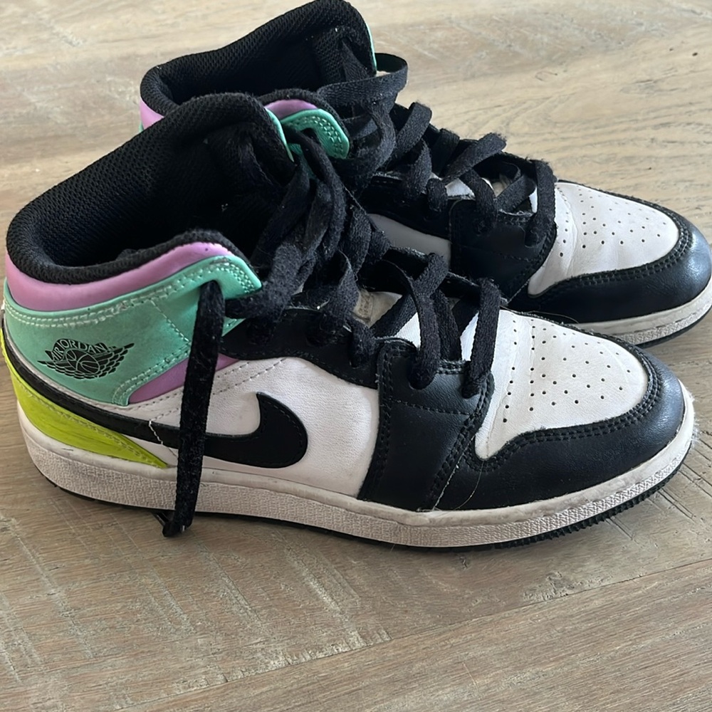 Kids Nike Jordan’s size 4.5